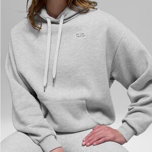 NWOT Alo Yoga Accolade Hoodie